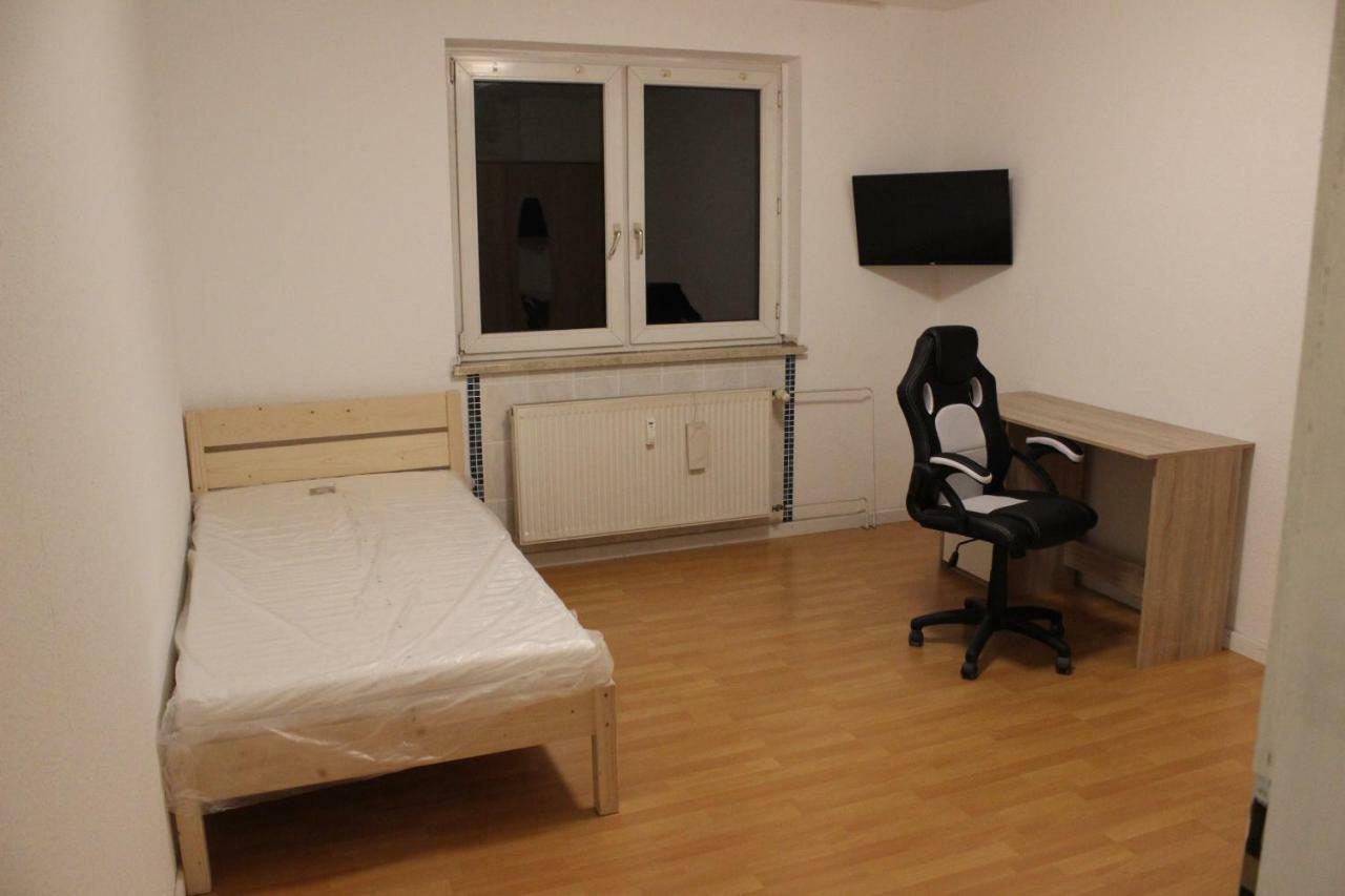 Zimmer Sucht Bewohner Duisburg Luaran gambar